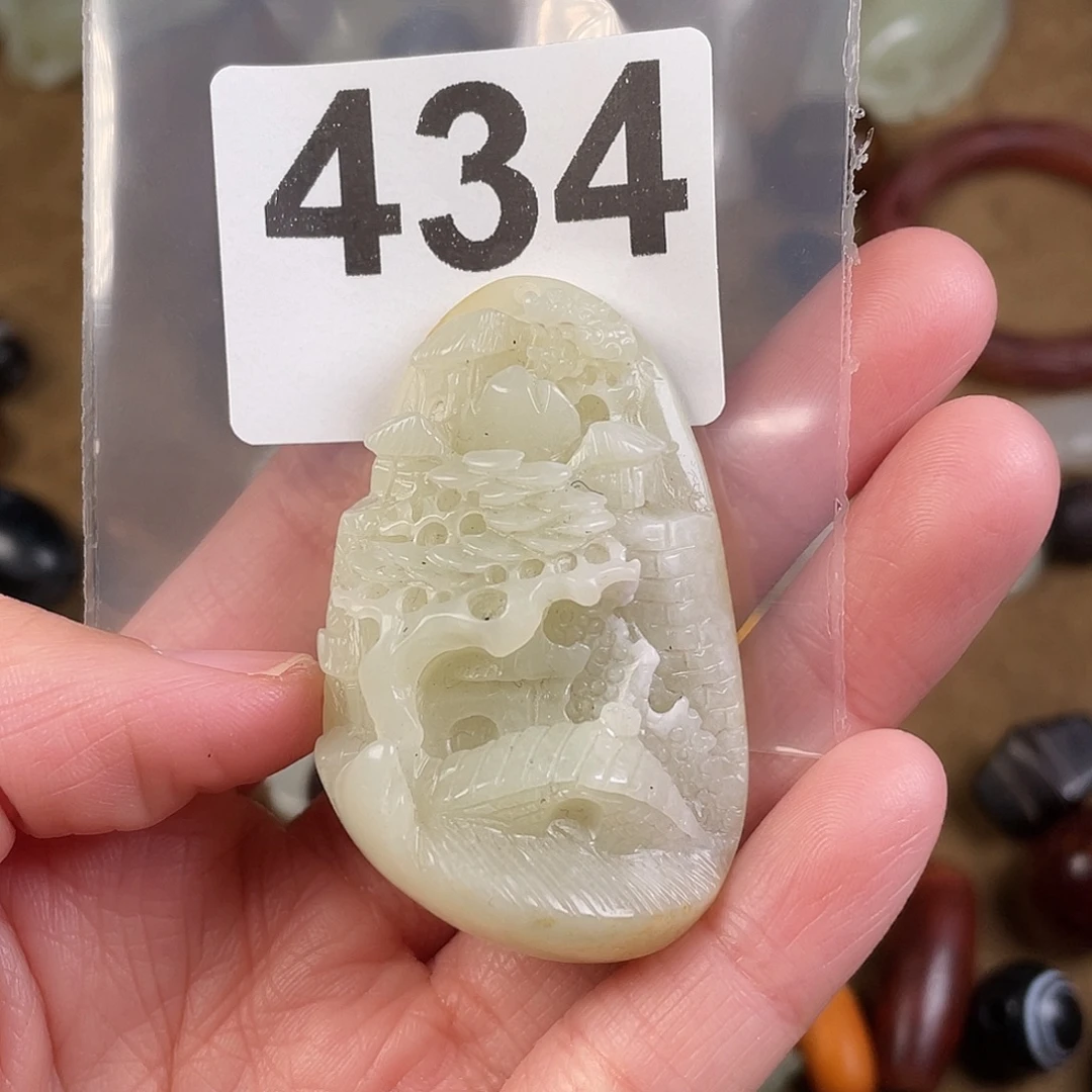 和田玉（糖玉）未镶嵌颈饰