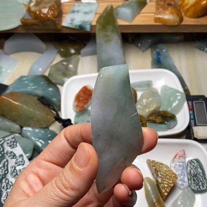 翡翠未镶嵌颈饰天然