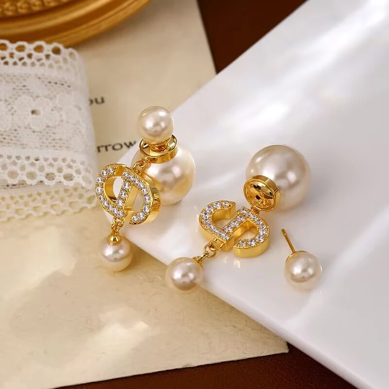 铜合金仿珍珠耳饰 两戴字母耳环女2025年新款爆款珍珠耳钉CD轻奢