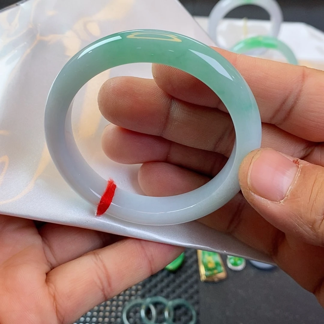 【闪购商品】未镶嵌手镯翡翠