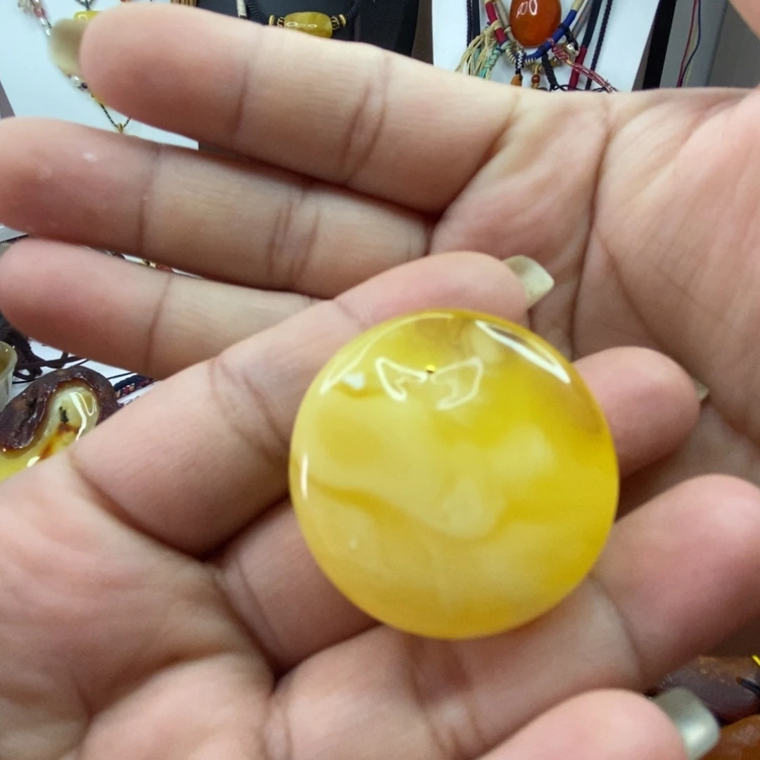 琥珀颈饰未镶嵌吊坠