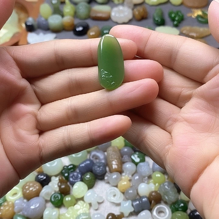 未镶嵌和田玉挂件莲花牌