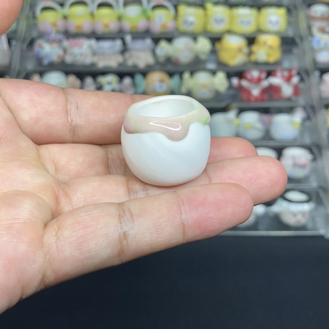 林***琦手捏釉烧拇指花盆1只