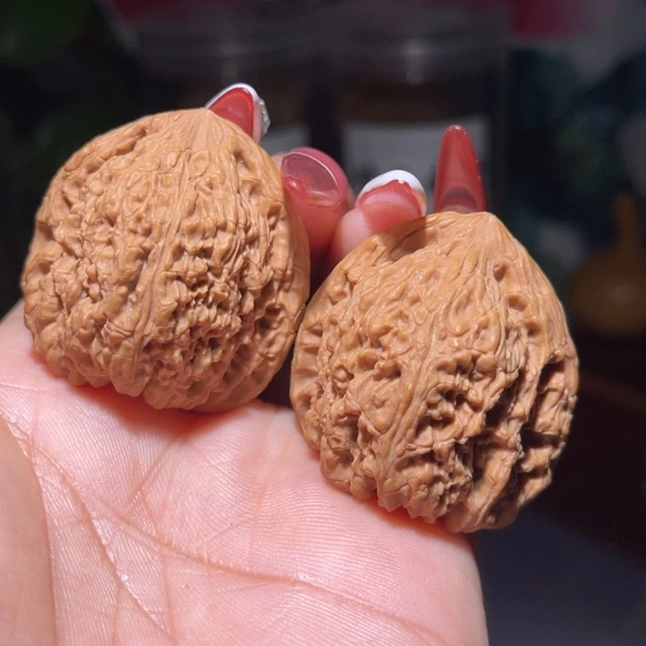文玩核桃吊坠          36