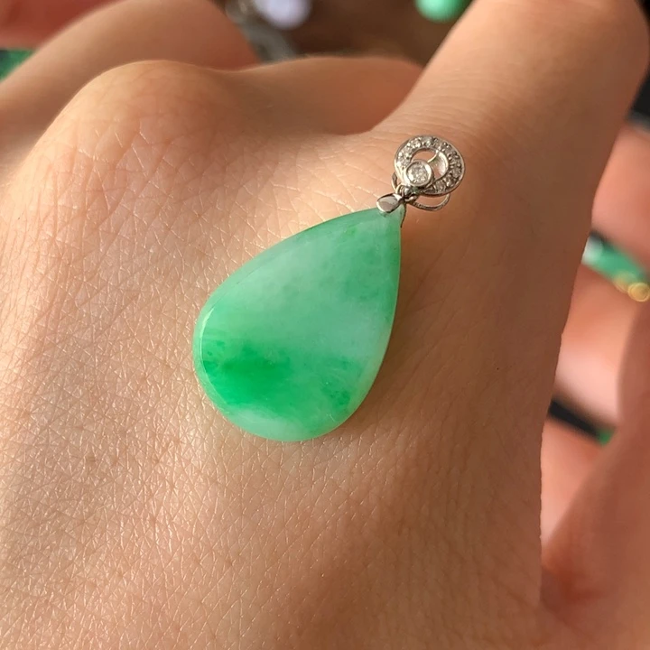 翡翠18K金镶嵌吊坠(不含链)