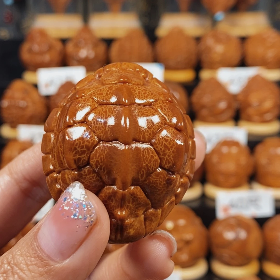 橄榄核吊坠月***q富甲单颗1111