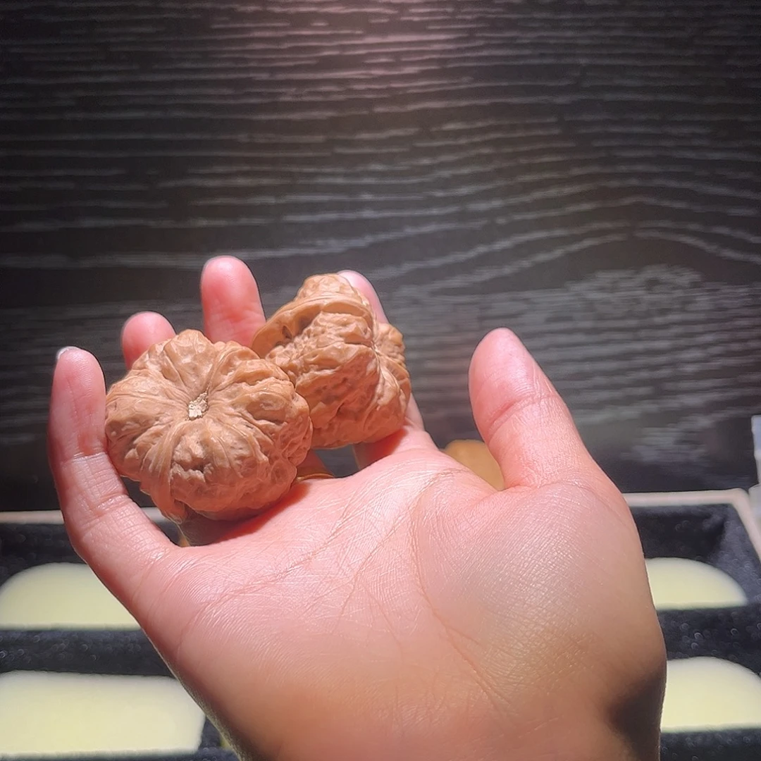 天***^大叶紫檀（黑酸枝木类）蛤蟆