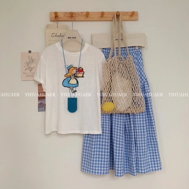 3148【蛋糕女孩】纯色百搭圆领设计感休闲韩系夏款印花雪花棉T恤