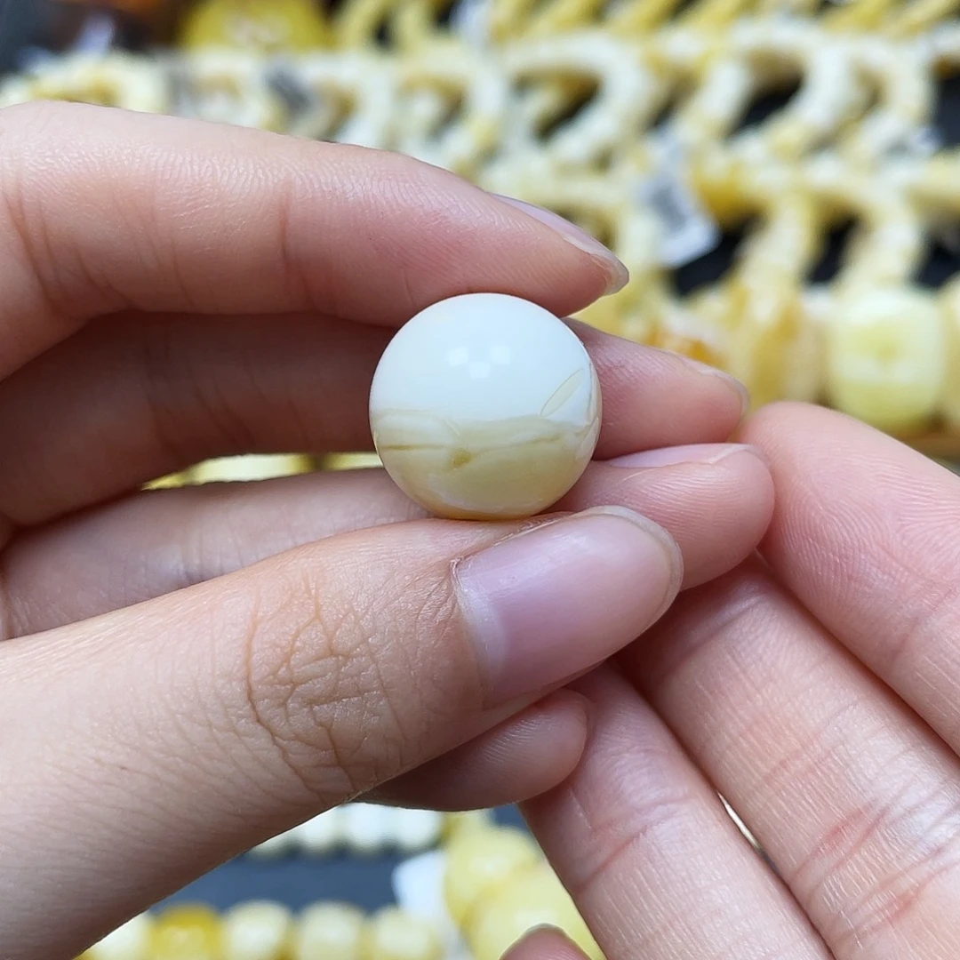 未镶嵌蜜蜡裸石沁色圆珠16.6mm