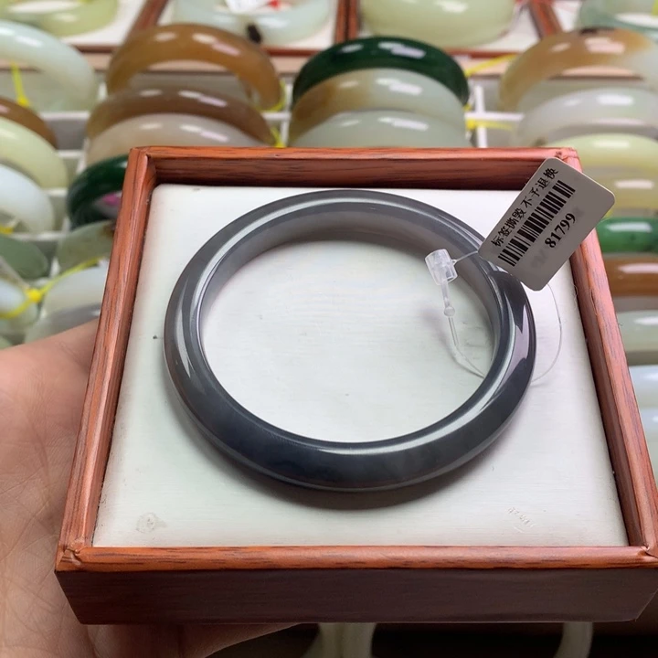 和田玉手镯未镶嵌55/56