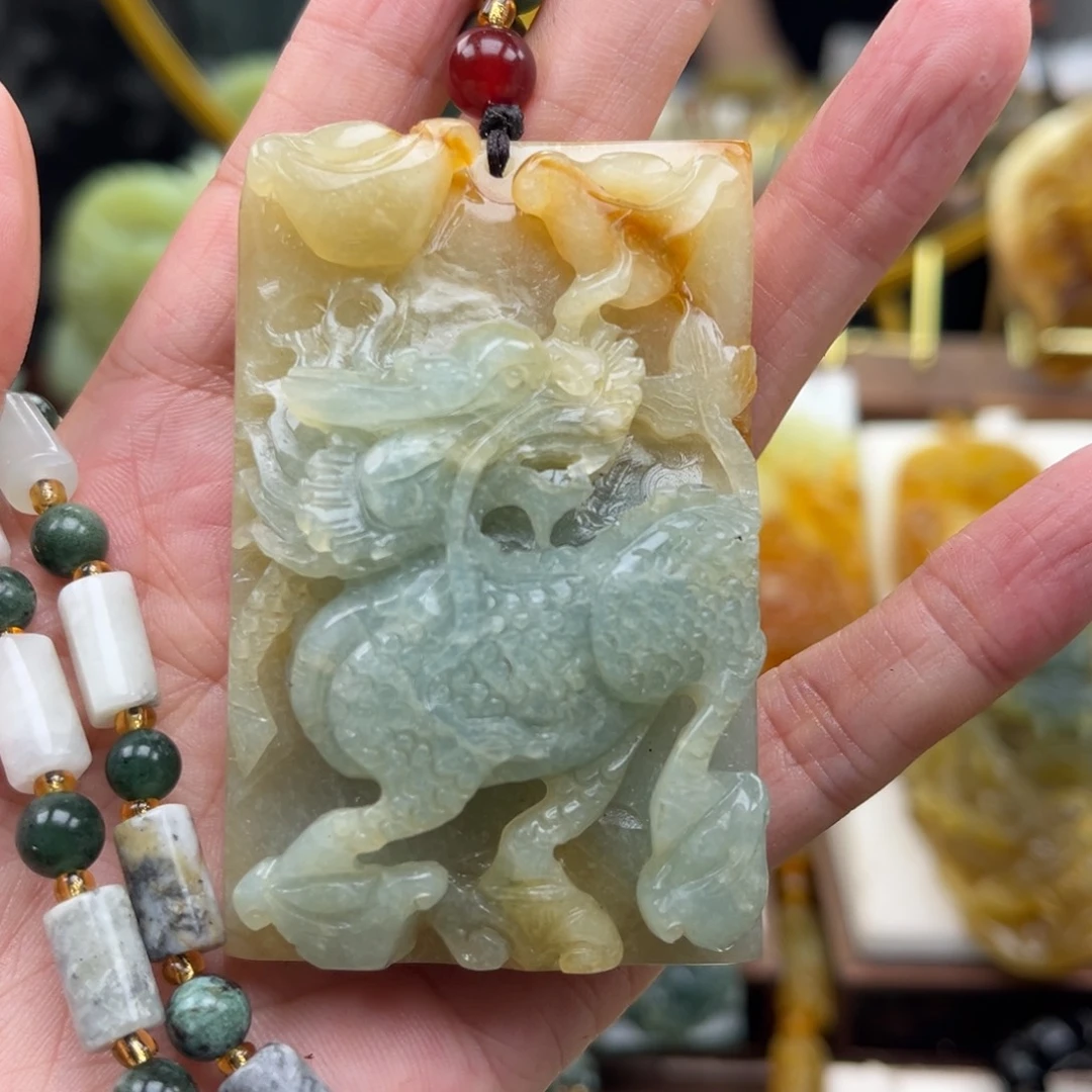 龙***园岫玉未镶嵌挂件挂件