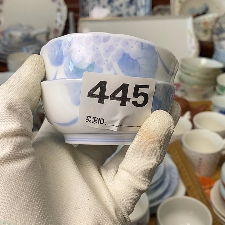 山***恙瓷器太美，美眼又悦心。