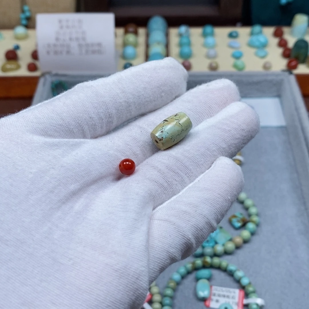 南红玛瑙配饰未镶嵌