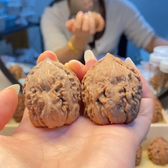 桃核把件东北秋子43