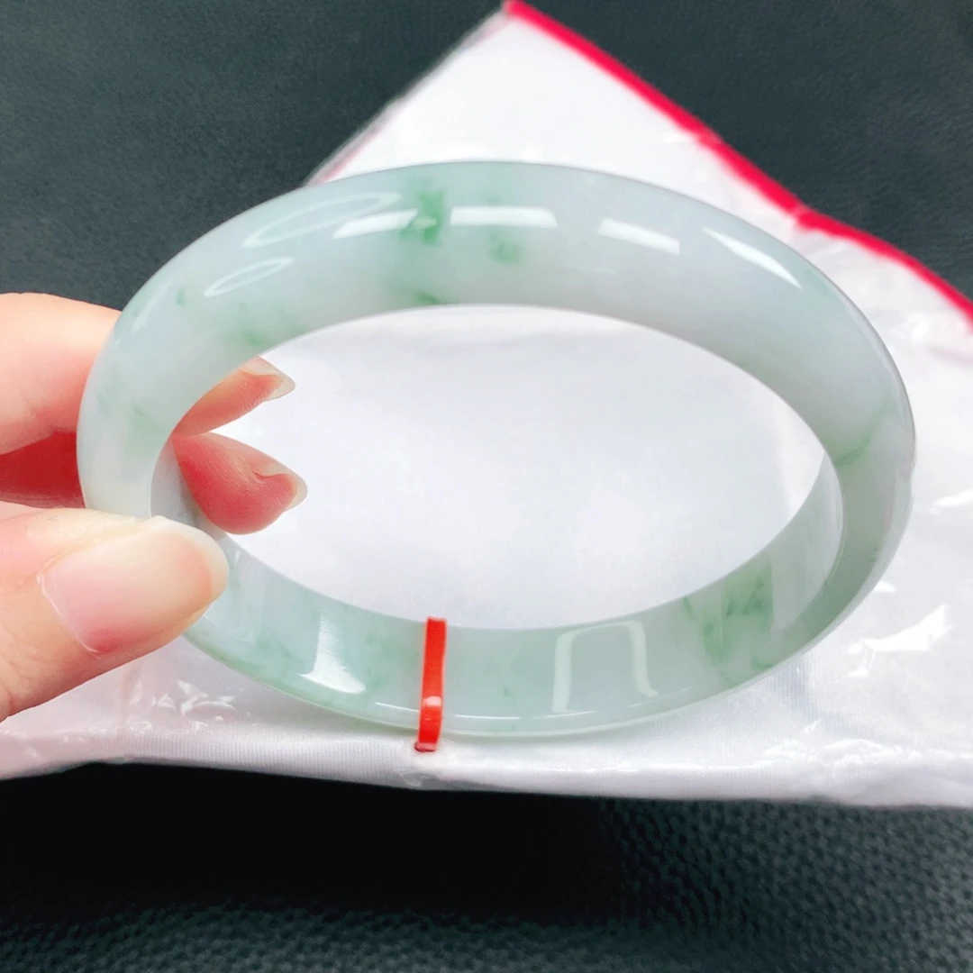 翡翠未镶嵌手镯63圈