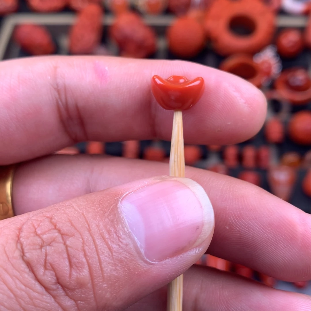 南红玛瑙未镶嵌元宝