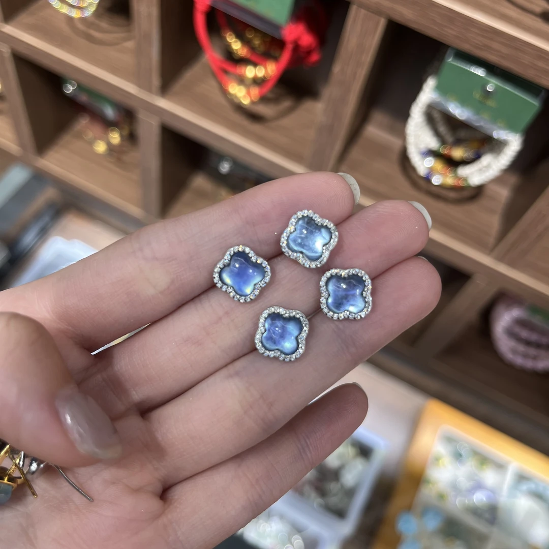 925银针海蓝宝四叶草耳钉 ED03154