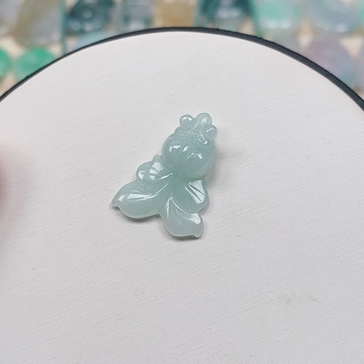 翡翠未镶嵌吊坠(不含链)满****狗