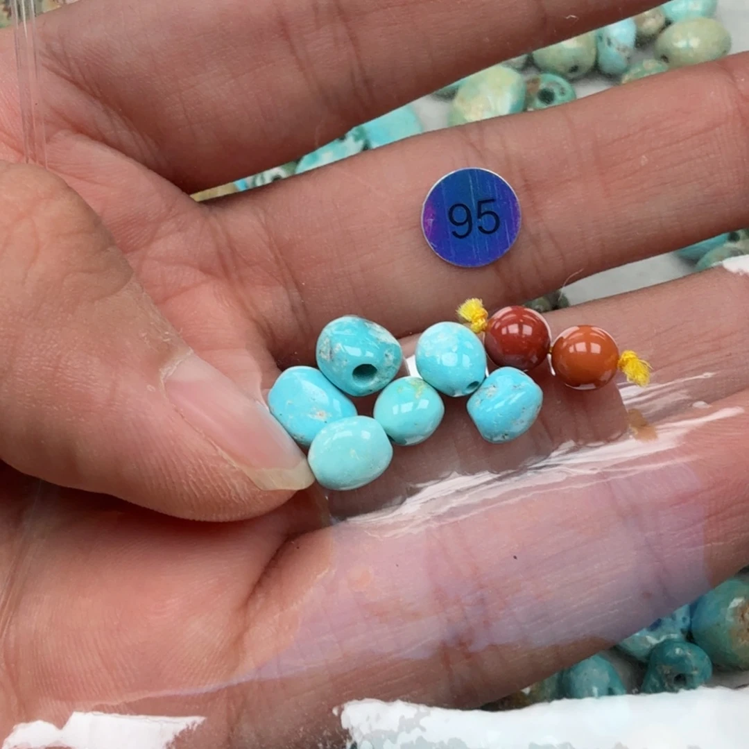 南红玛瑙未镶嵌珠宝奇石