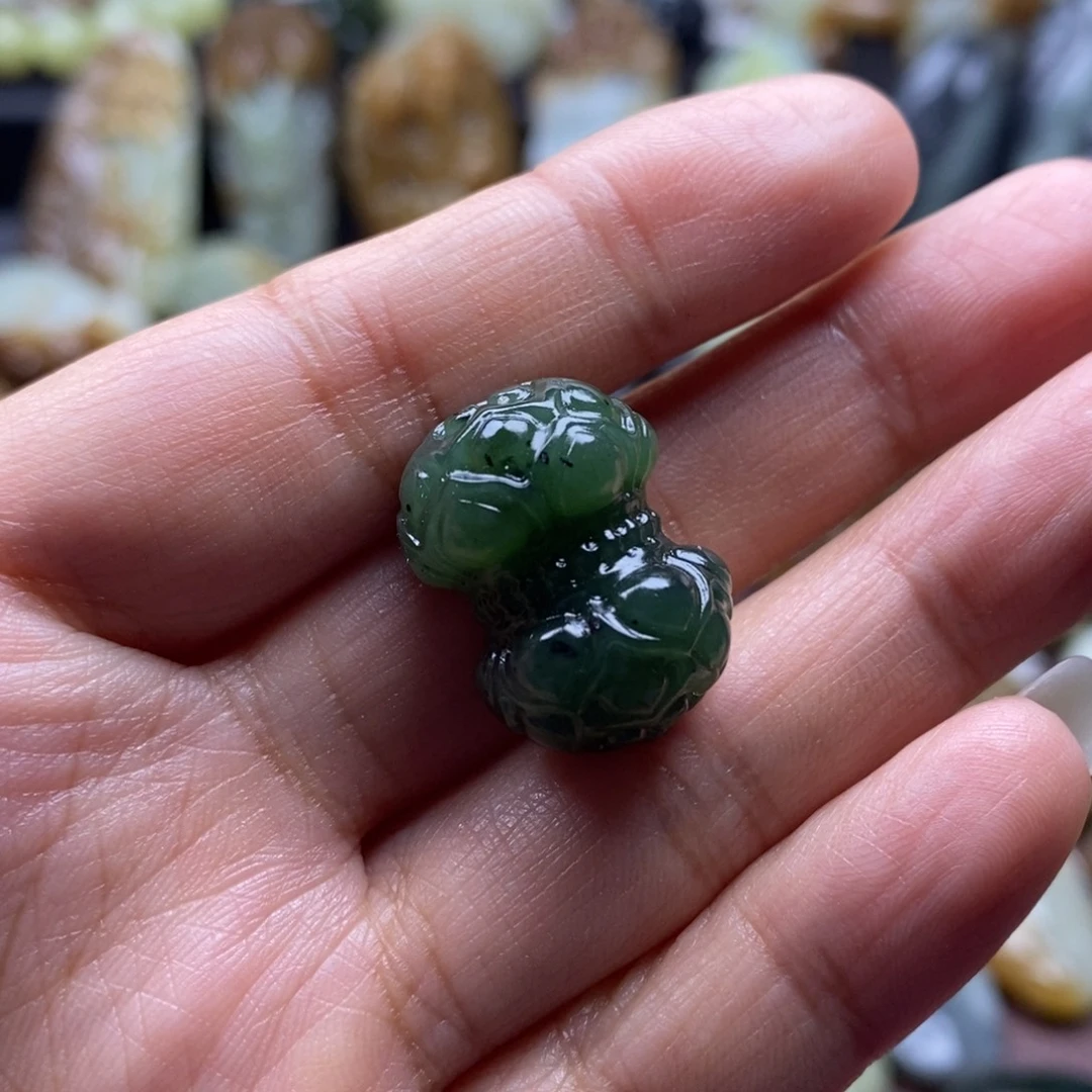 吊坠(不含链)未镶嵌和田玉（糖玉）