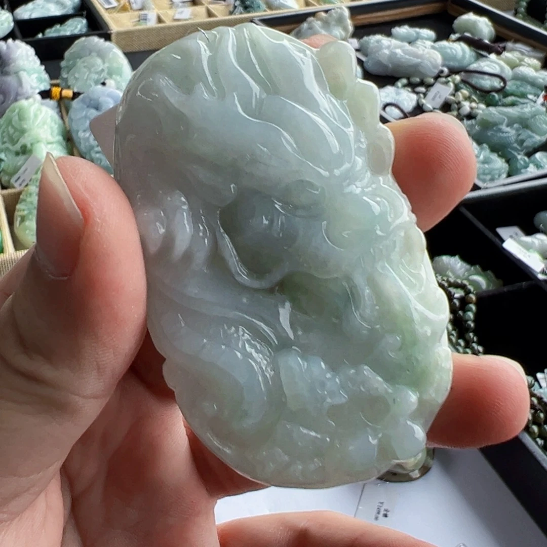 翡翠未镶嵌颈饰挂件