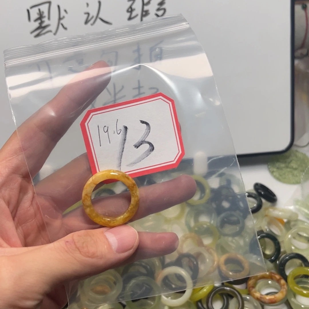 蛇纹石玉合金颈饰
