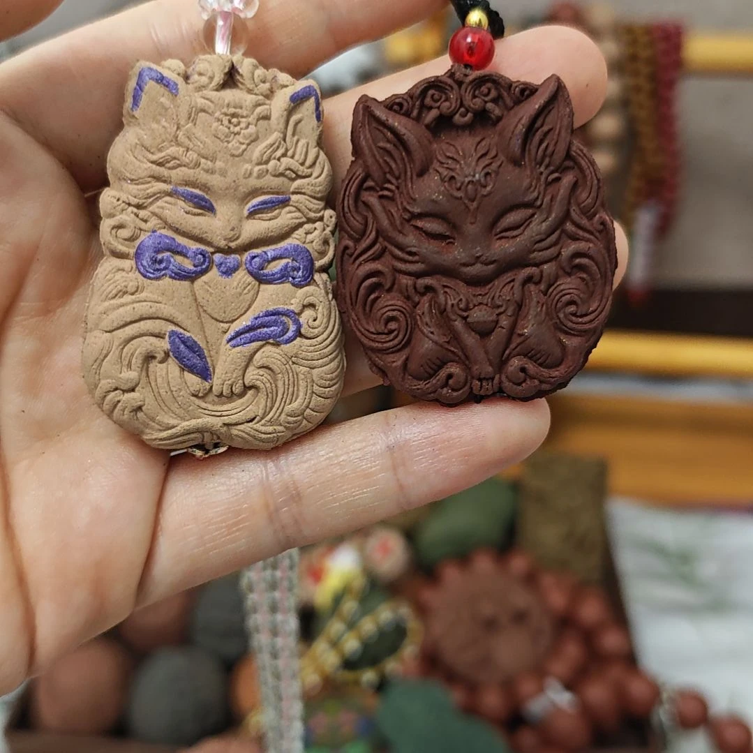 泥塑瑕疵香牌两个