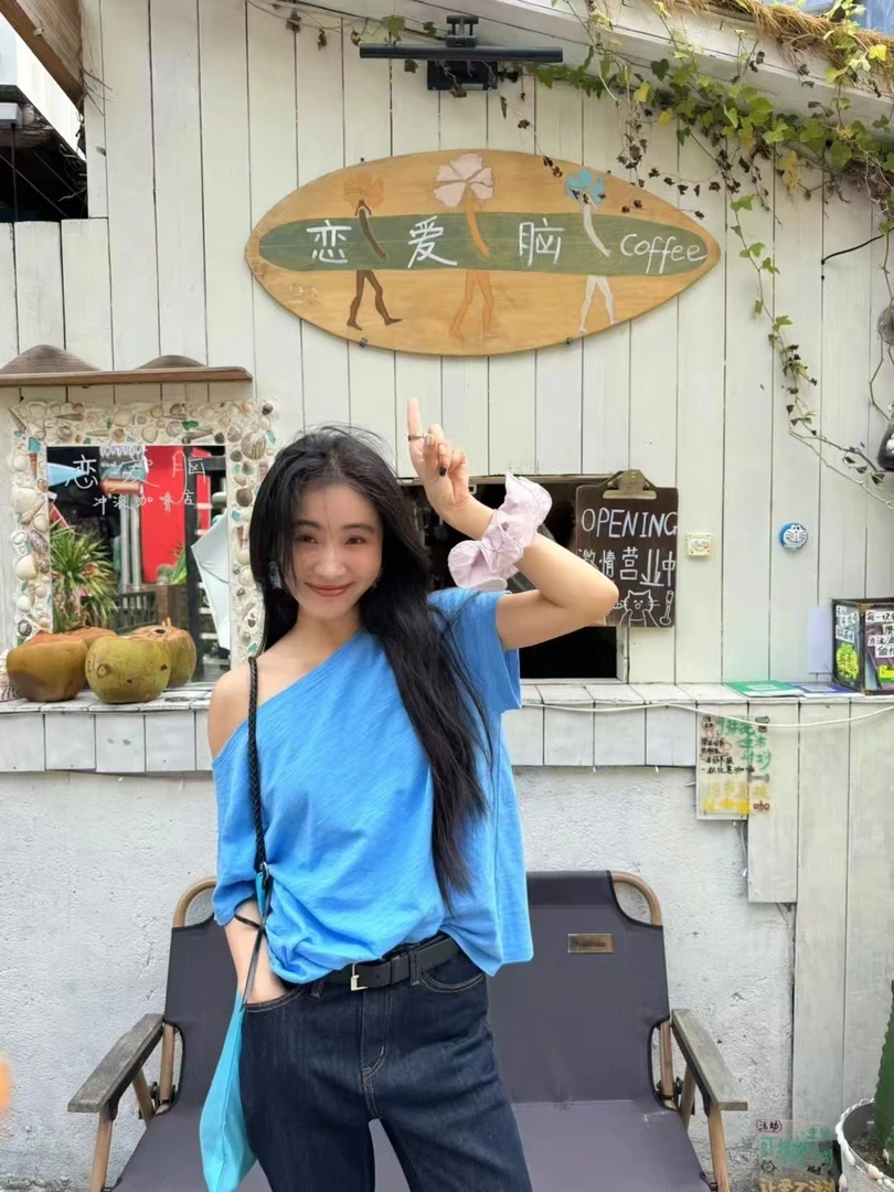 逸语IN choose u笑笑家2025春夏斜肩露肩短袖T恤女显瘦宽松86712