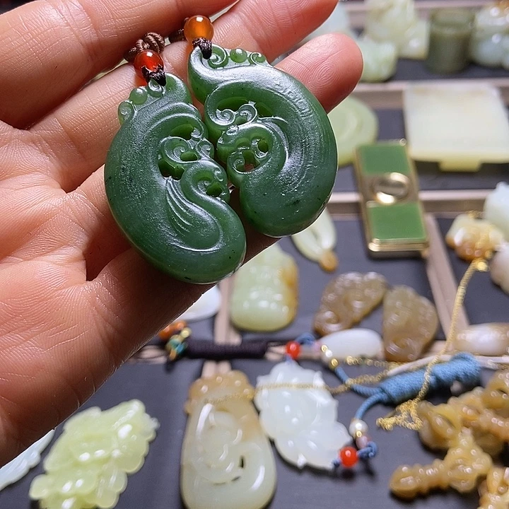 和田玉未镶嵌挂件