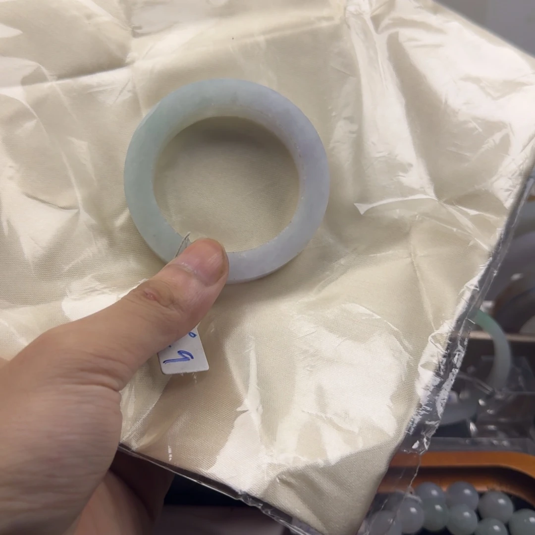 未镶嵌翡翠手镯定制翡翠9号翡翠毛坯有纹裂48-53细糯