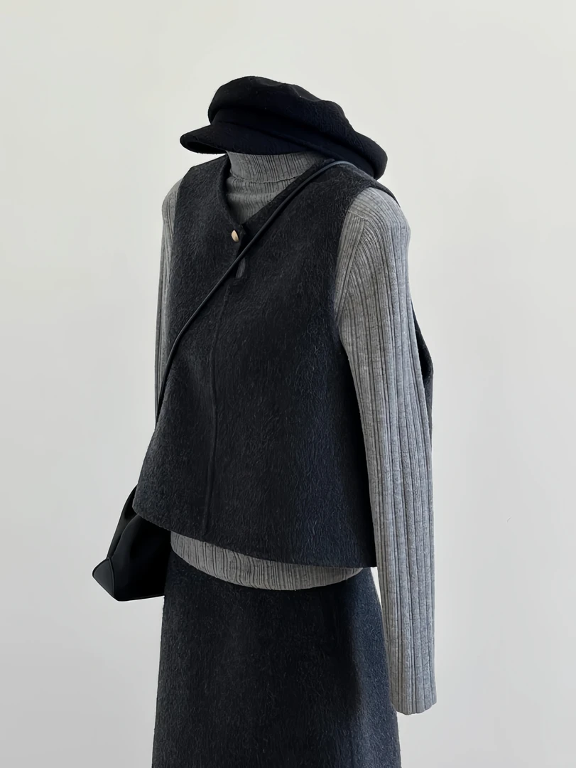 2025秋冬搭配一整套毛呢马甲外套针织衫裙子通勤轻熟叠穿三件套女