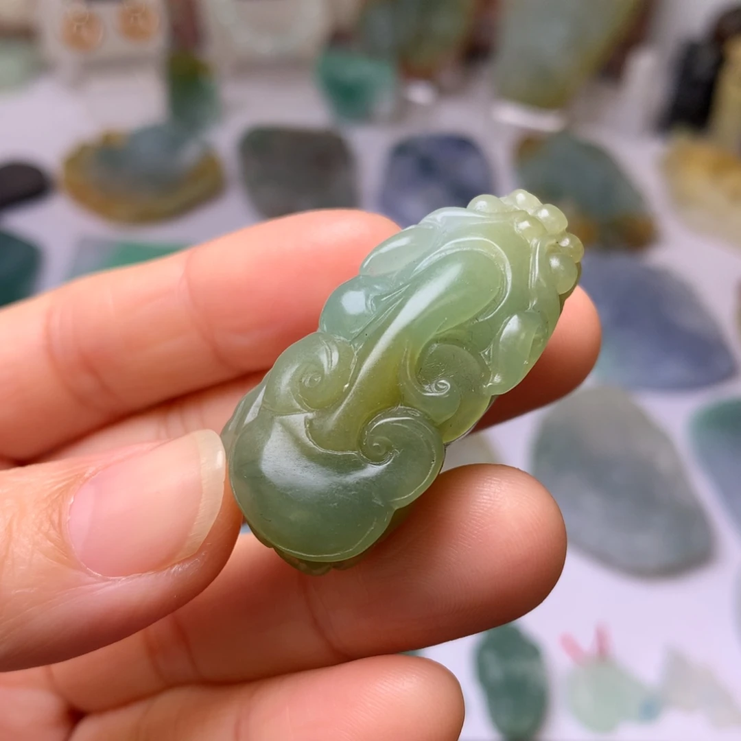 定制翡翠未镶嵌翡翠