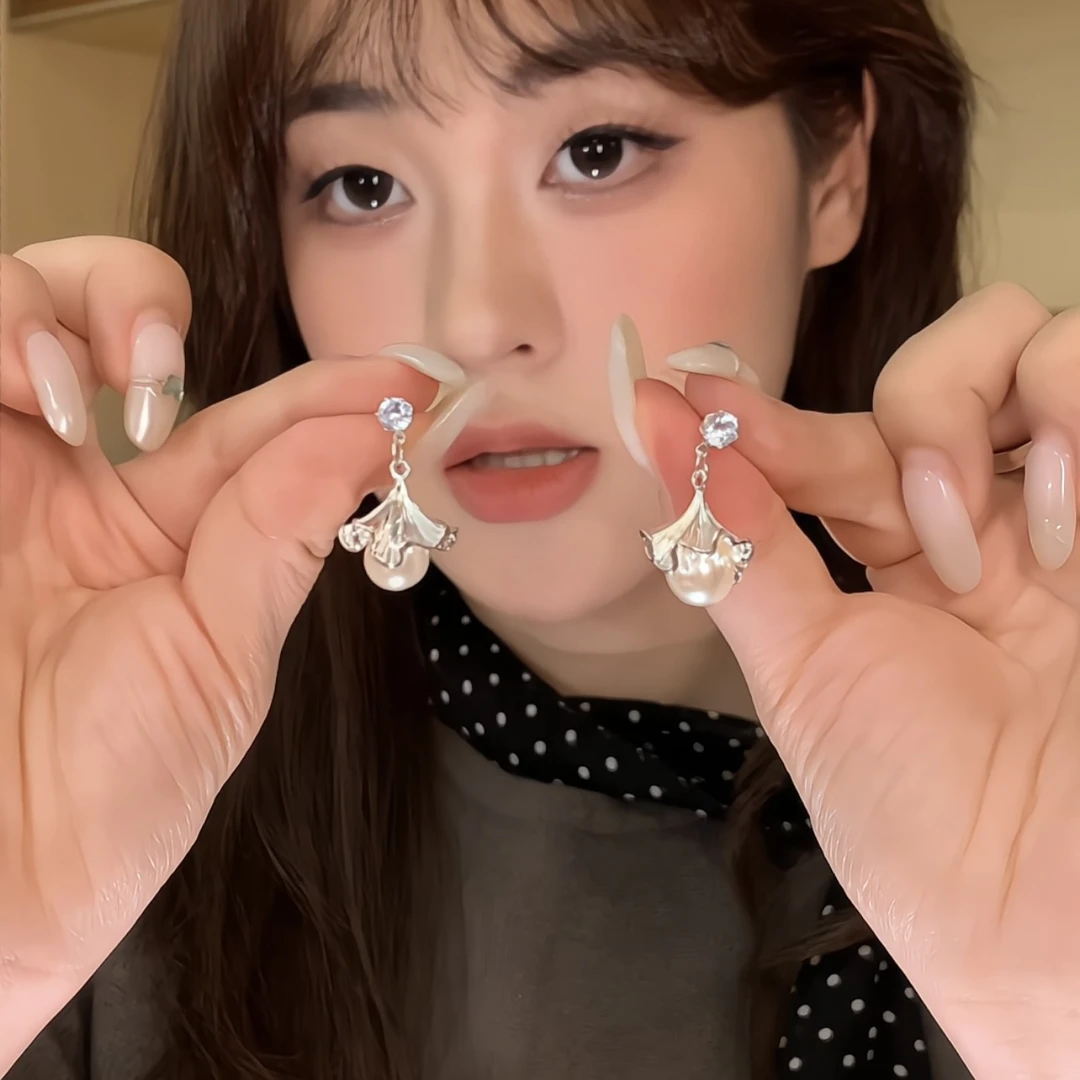 铜合金耳饰 小众扇形银杏叶流苏珍珠耳环女耳坠2025新轻奢高级感