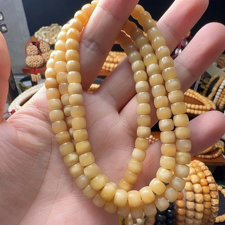 吊坠龙脊菩提玉华卡7