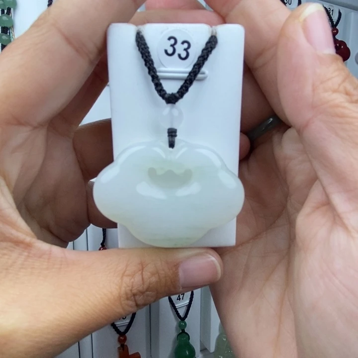 赵***ㅤ石英质玉未镶嵌颈饰