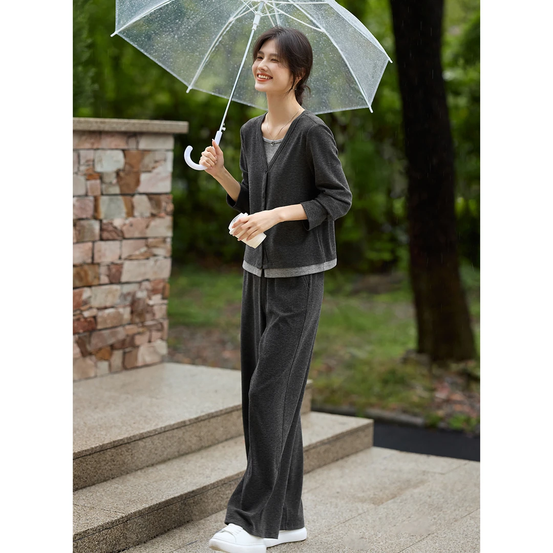 XWI/欣未2025年秋季新款休闲撞色套装轻休闲松弛自在针织假两件套