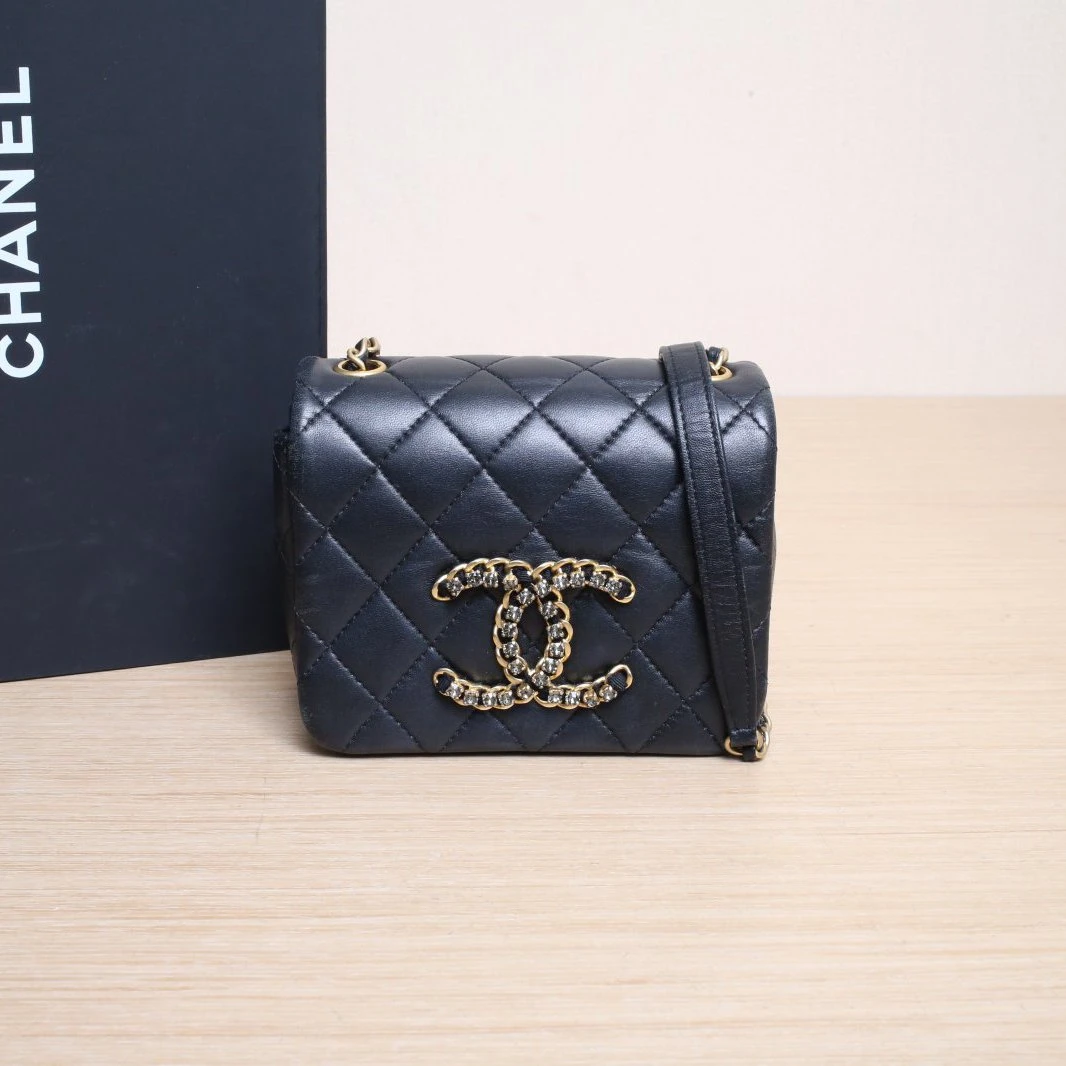 95新 Chanel/香奈儿 小花Jerry活动黑色 芯片开 金扣 口盖包