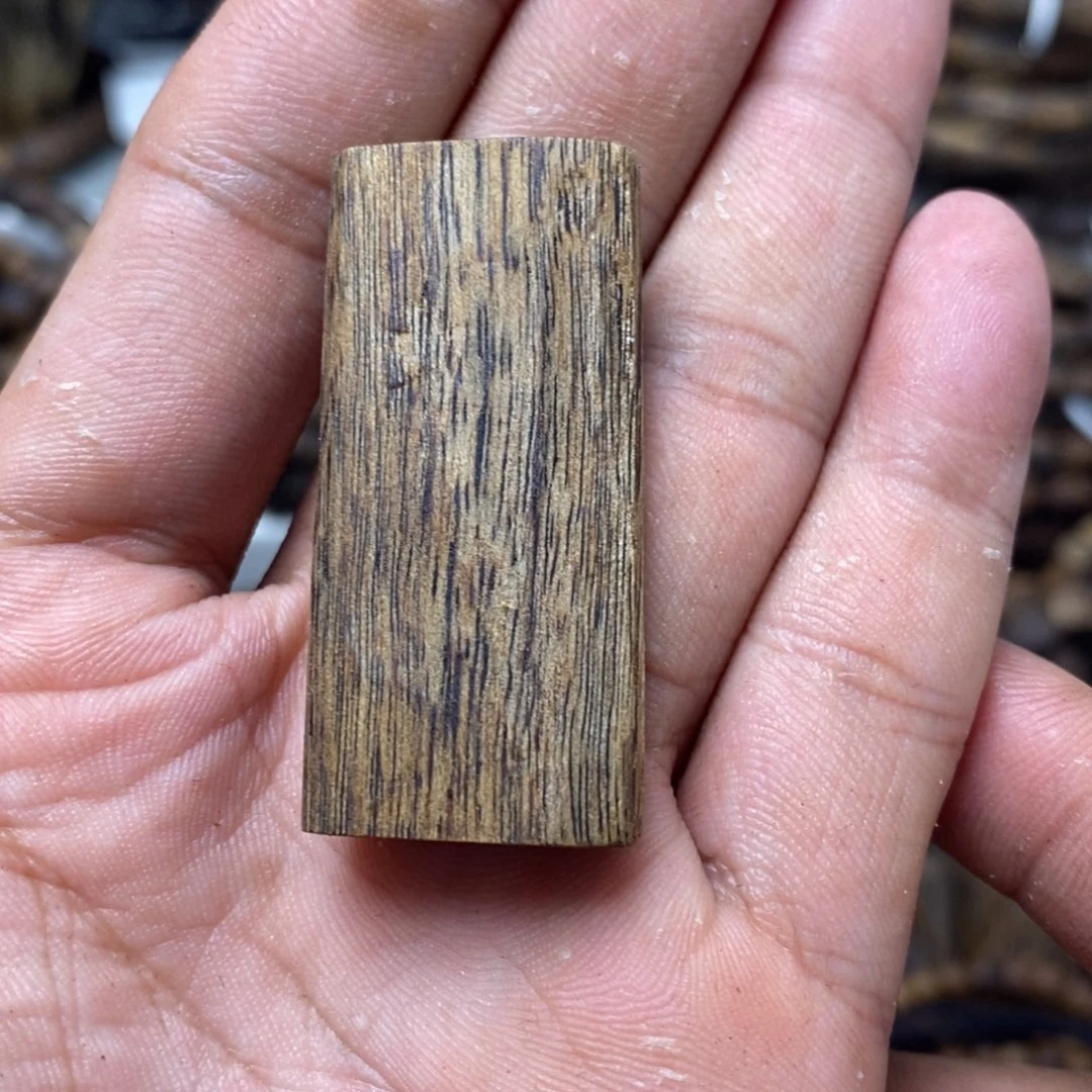 沉香碎屑沉香牌子3.8