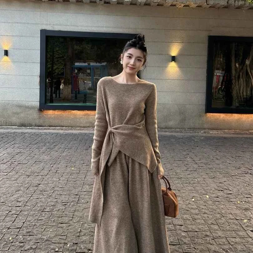 2025爆款韩系气质辣妹不规则针织套装女慵懒毛衣+垂感长裤两件套