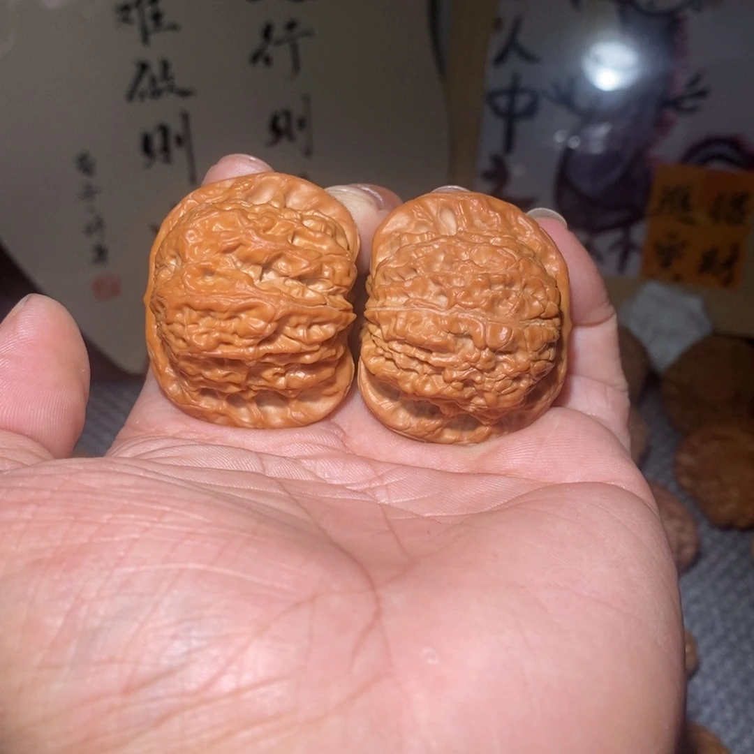 文玩核桃-43血麒麟