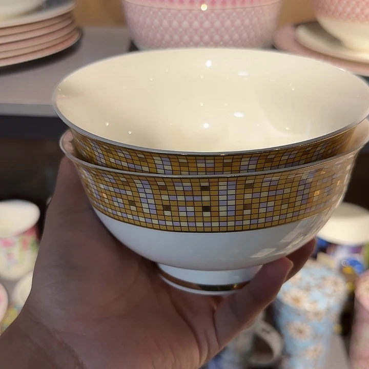 两个面碗面碗面碗