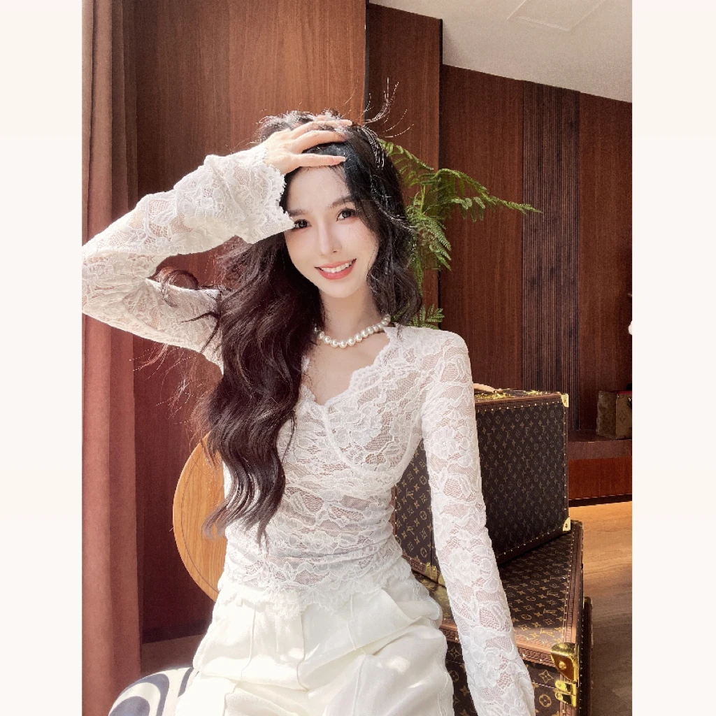 【云衫晓】白色蕾丝打底衫女春季法式小众高级感内搭上衣YUNCU-6242