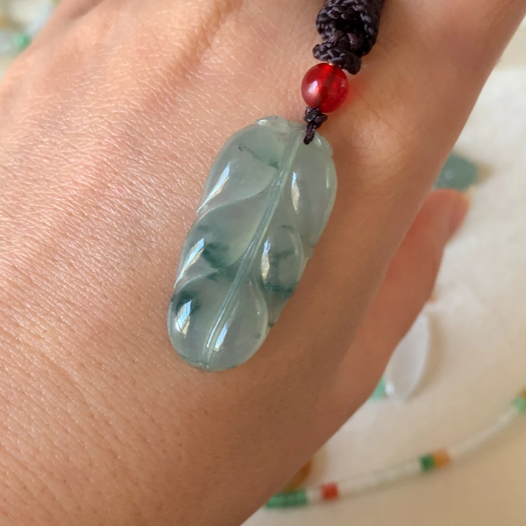 翡翠未镶嵌颈饰05