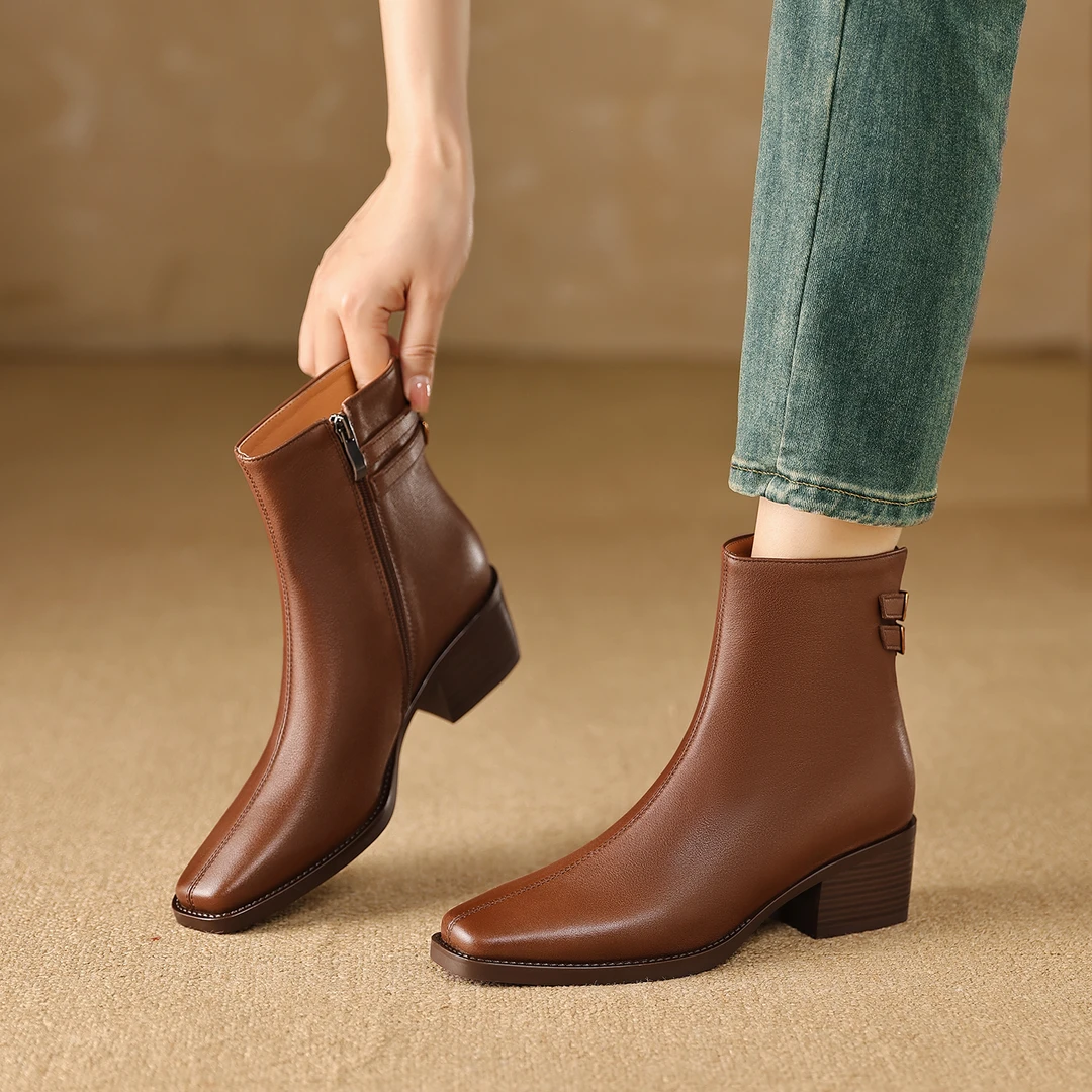 4cm/牛皮 秋冬方头高跟时装瘦瘦靴英伦复古短筒马丁靴百搭女短靴