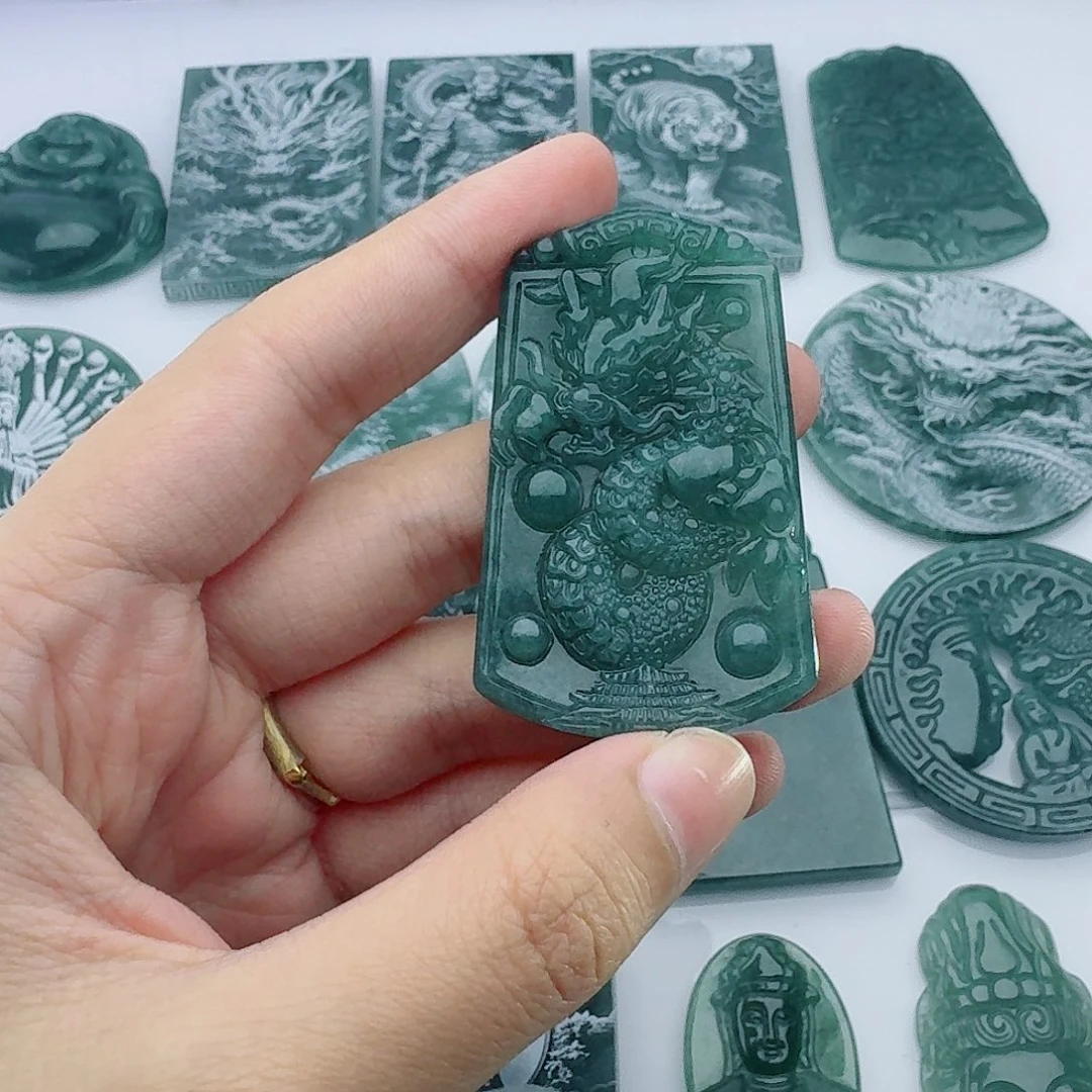 翡翠未镶嵌颈饰多样性发货天然A货翡翠