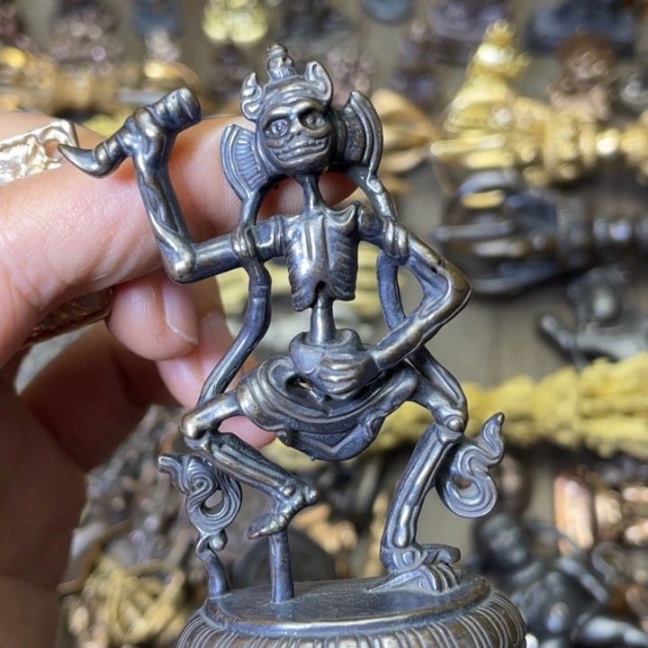 郑***唉青铜小小微瑕福利福利