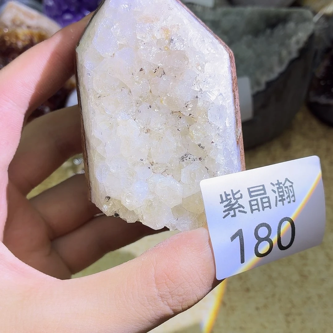 未镶嵌水晶大型摆件（非配饰）