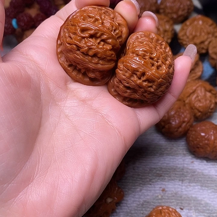 醒***醒大叶紫檀（黑酸枝木类）