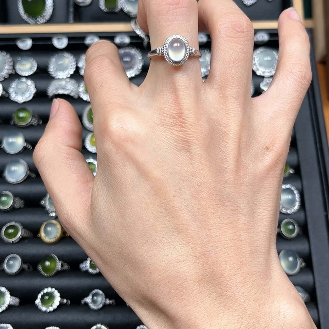 【闪购商品】岫玉戒指银S925镶嵌聂**?