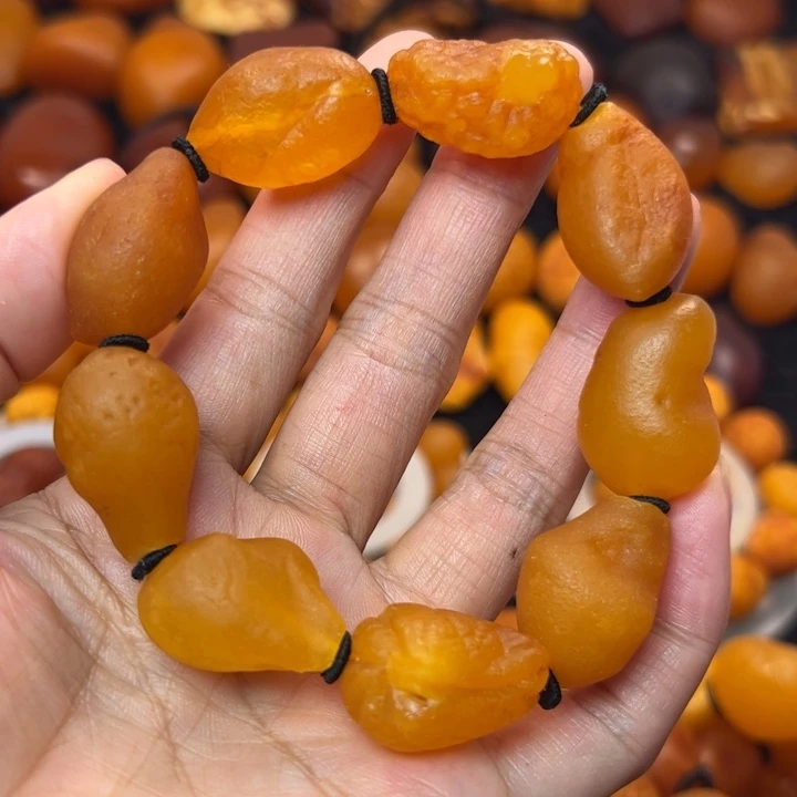 琥珀颈饰未镶嵌天然蜜蜡